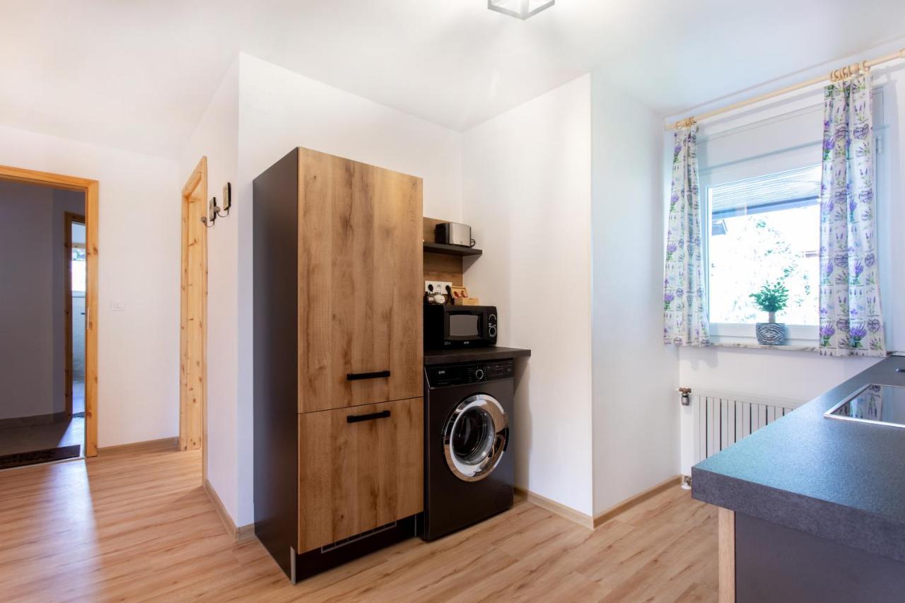 Honey Apartments Zirovnica Exterior photo